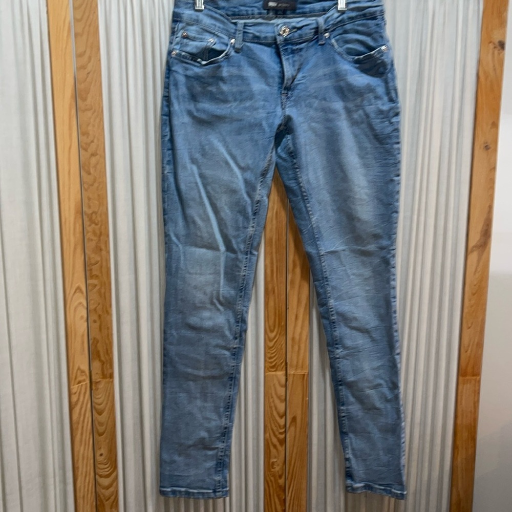 Women Levi’s Jean